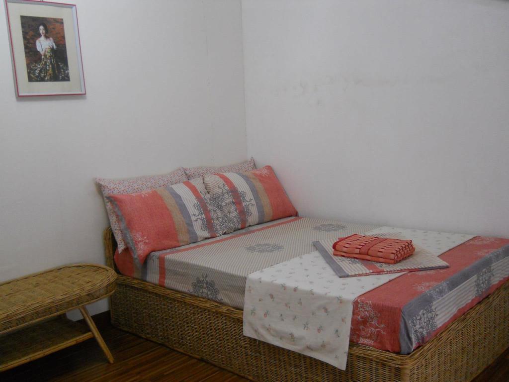 Lagrosa Backpackers Hotel Coron Bilik gambar